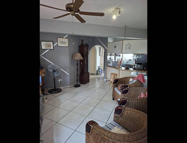 2 BEDROOM APARTMENT FOR SALE IN UVONGO